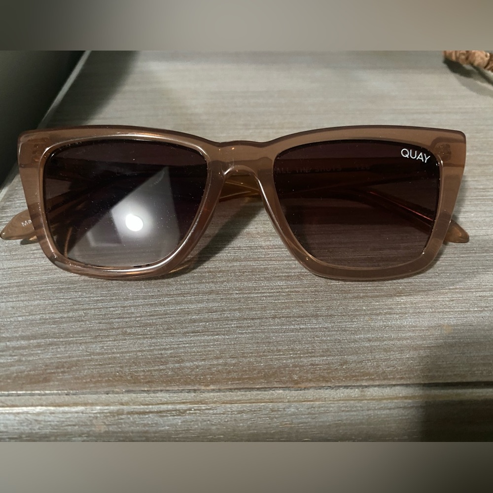 Quay pink sunglasses